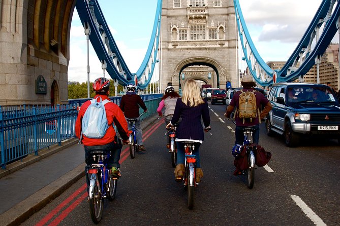 Secrets of London Bike Tour: Thames, Tower Bridge, and Market - A proper break at Borough Market