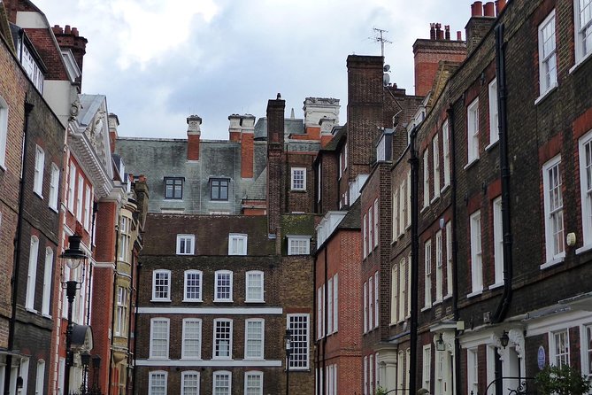 Secrets of Westminster - Stories About Richard, Cromwell, and a Curious Official