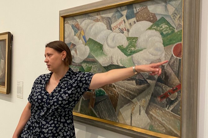 See Tate Modern with an Art Historian in London - The first look: your response comes before the explanation
