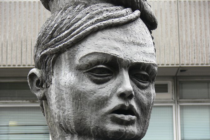 Shakespeare in the City Walk - In Shakespeare's footsteps North of the Thames - Shakespeare’s homes, Richard III, and a praying sculpture