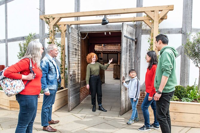 Shakespeare's Globe Guided Tour - A 45-minute tour with plenty of personality