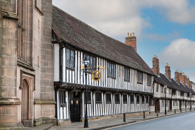 Shakespeare's Schoolroom & Guildhall Entry Ticket and Tour - Entering Shakespeare’s Schoolroom