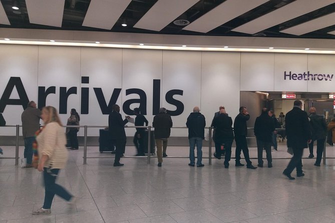 Shared Arrival Transfer London Airport to Hotel Accommodation - How Flight Delays Affect Your Pickup