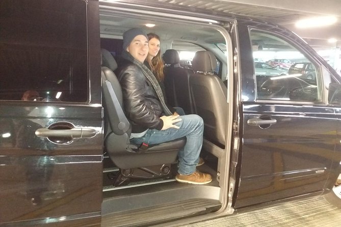 Shared Arrival Transfer London Airport to Hotel Accommodation - Finding the Driver After Baggage Claim