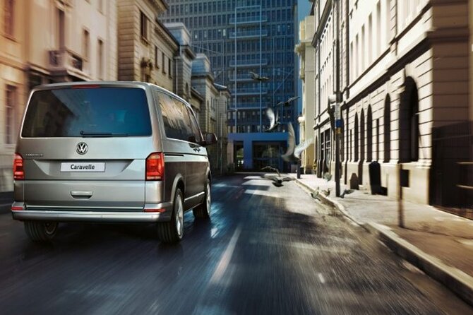 Shared Departure Transfer from your London Hotel to the Airport - Heathrow, Gatwick, and the value of a shared transfer