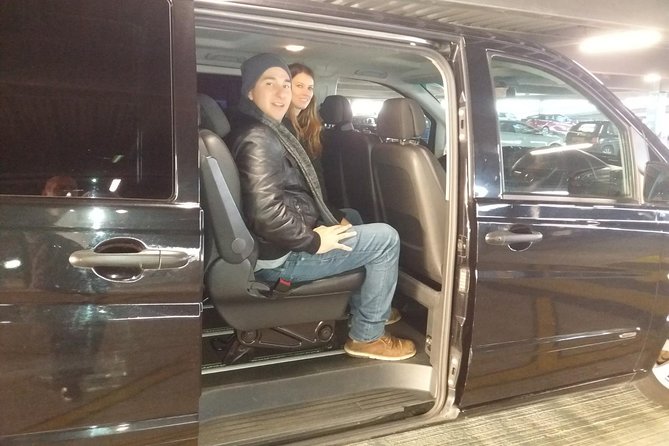 Shared Departure Transfer from your London Hotel to the Airport - Who will like this airport transfer