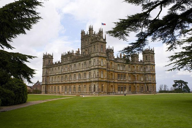 Shared Group Downton Abbey and Highclere Castle Tour from London - Leaving London for Cogges Manor Farm