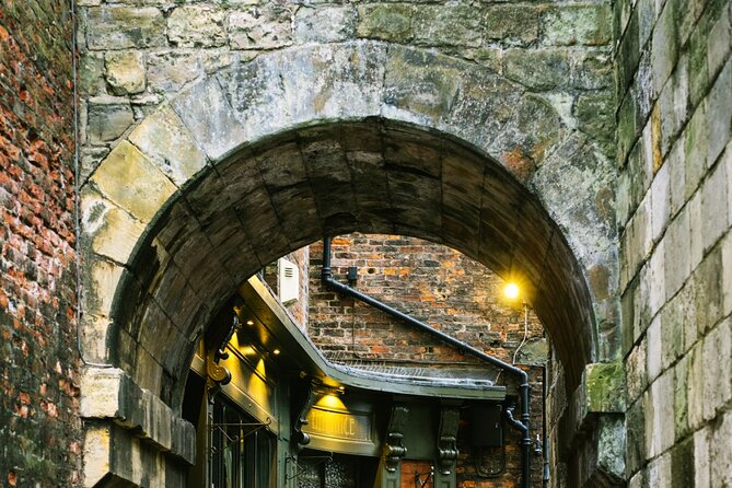 Shared Walking Tour in York - Clifford’s Tower and the final chapter
