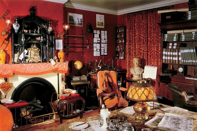 Sherlock Holmes Museum & Westminster Walking Tour - Pace, weather and group size