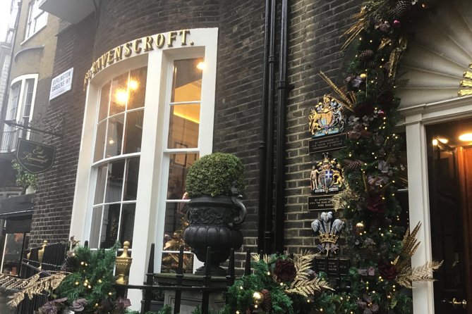 Sir Winston Churchill Private Walking Tour & War Rooms - From Piccadilly Circus to the finest streets in Mayfair