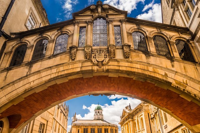 Small Group Cotswolds Villages, Stratford and Oxford Day Tour from London - What the guides add to the day
