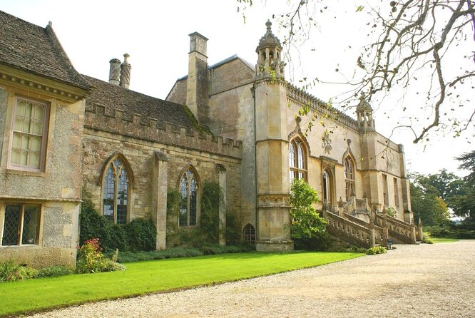 Small-Group to Bath, Lacock, Avebury and Stonehenge from London - Bath in two hours