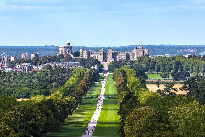 Southampton: Post-Cruise Tour to London via Salisbury, Stonehenge and Windsor - The Southampton meeting point and London drop-off