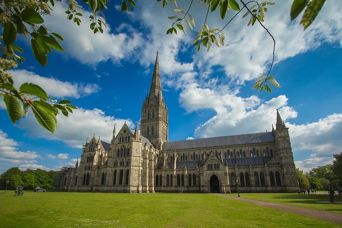 Southampton: Post-Cruise Tour to London via Salisbury, Stonehenge and Windsor - Stonehenge: the day’s most unusual stop