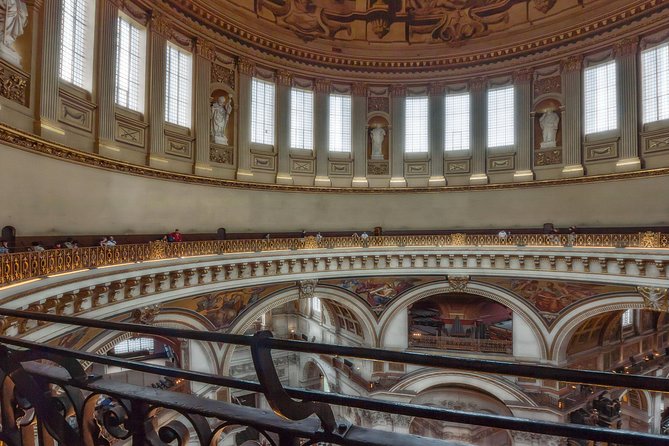 St Paul's Cathedral Admission Ticket - Climbing the dome, one level at a time