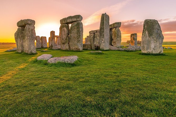 Stonehenge and Bath - Day Tour from Brighton - Stonehenge: two hours with the stones