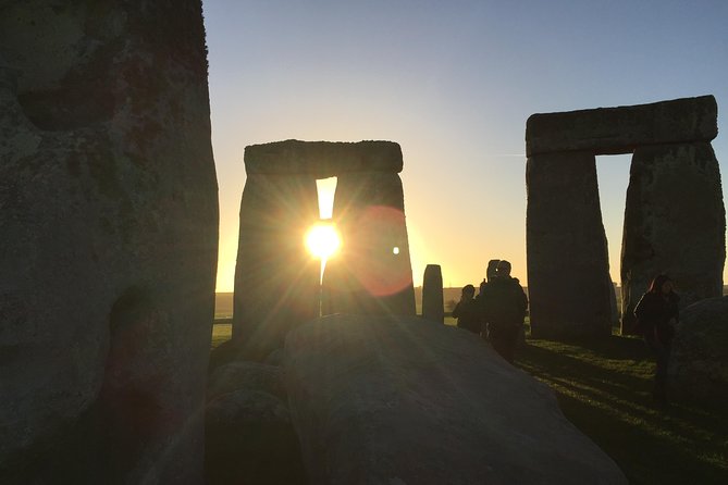 Stonehenge and Bath Private Car with Driver Guide - Leaving London with a driver-guide