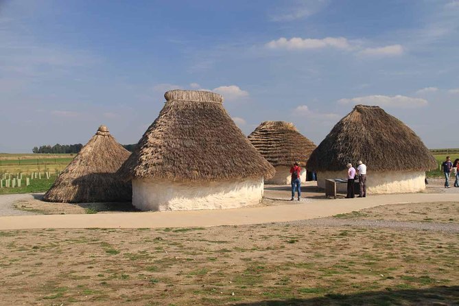 Stonehenge and Bath Tour from Oxford - Queen Square, Thermae Bath Spa, and Theatre Royal