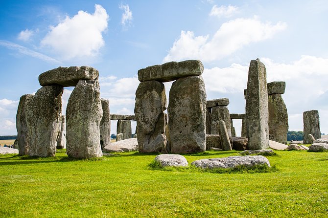 Stonehenge and Salisbury Cathedral Private Tour from Southampton - Stonehenge in a compact 90-minute visit