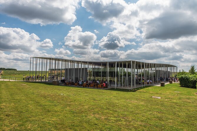 Stonehenge and Salisbury Cathedral Private Tour from Southampton - How the five-hour schedule feels