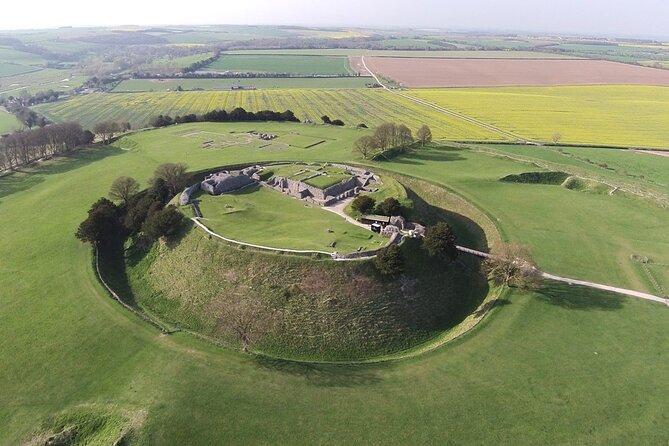 Stonehenge, Avebury, and West Kennet Long Barrow from Salisbury - Avebury: the place where you can walk among the stones