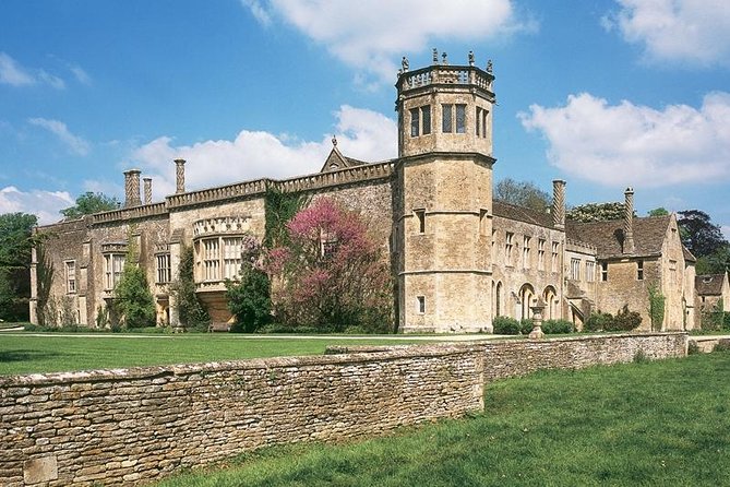 Stonehenge, Avebury & the Cotswolds from Bath (Small group) - Castle Combe and the final 35 minutes