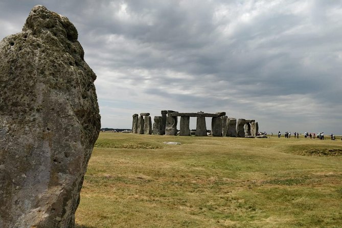 Stonehenge & Bath Private Day Tour from London - Stonehenge: two hours with the stones