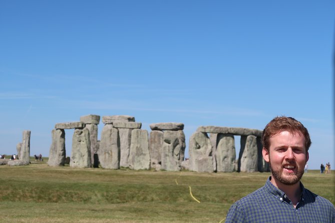 Stonehenge Half-Day luxury guided tour from Bath for 2-8 - The guides make the difference