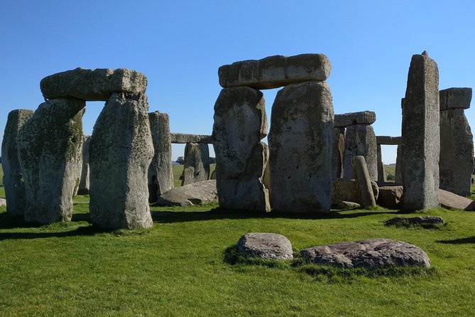 Stonehenge Half-Day luxury guided tour from Bath for 2-8 - Who will get the most from this half-day tour?