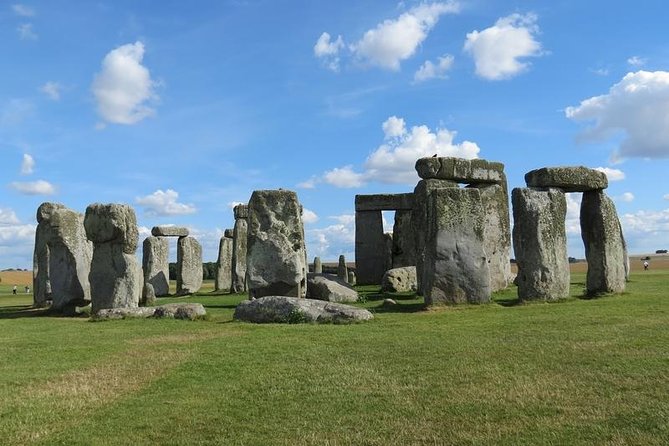 Stonehenge Independent Visit with Private Driver by Luxury Sedan - Start at the Stonehenge visitor centre