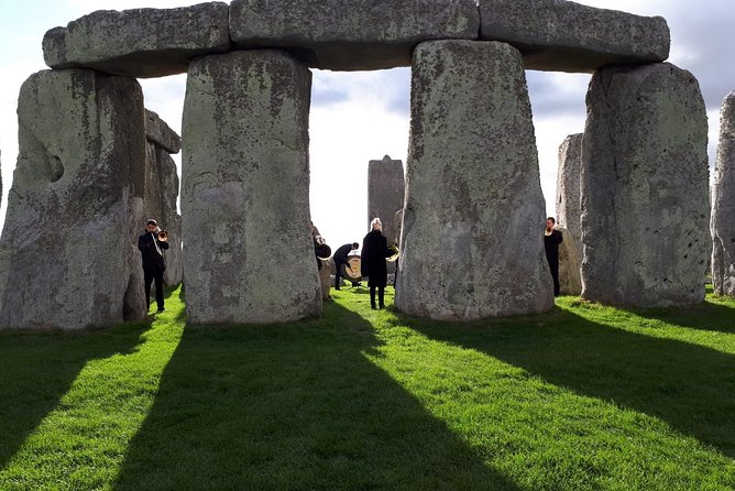 Stonehenge Inner Circle Private Tour from London with Bath Visit - Bath Abbey, Royal Crescent, and free time
