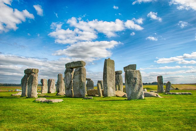 Stonehenge Morning Half-Day Tour from London Including Admission - The guide and driver make a difference