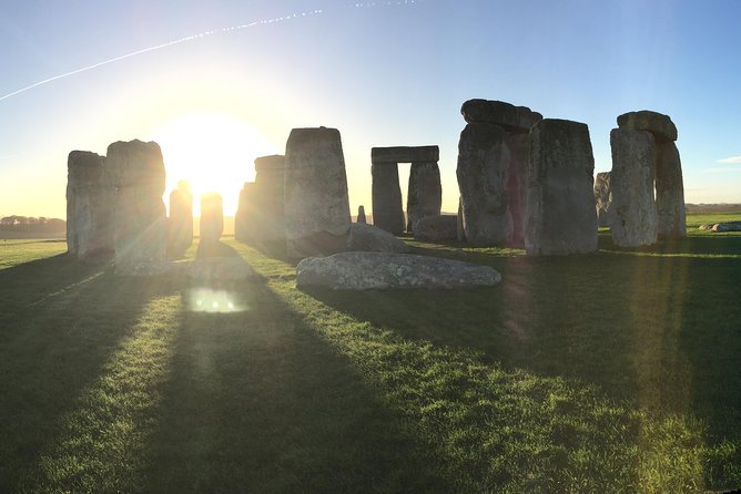 Stonehenge Private Car Tour with Driver Guide - The drive from London to Wiltshire