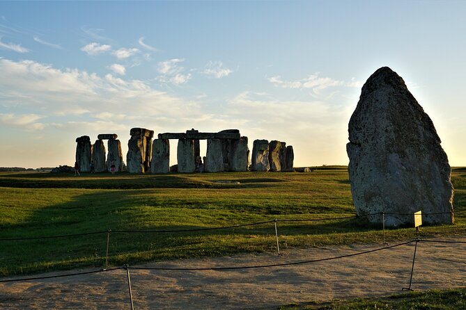 Stonehenge Private Immersive Audio Guide - A low-cost way to give Stonehenge some meaning