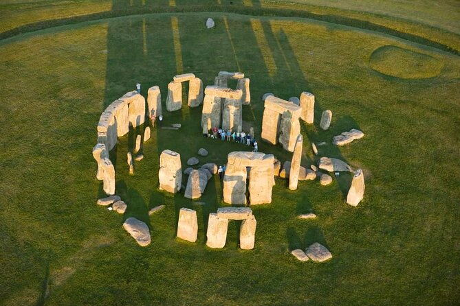 Stonehenge Special Access Guided Evening Tour from London - What the guides add to the day