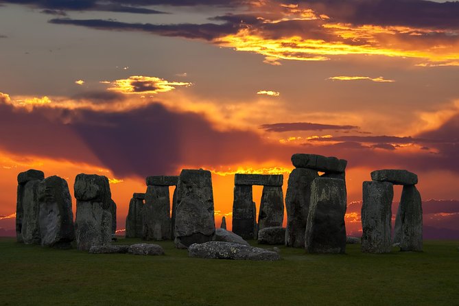 Stonehenge Summer Solstice Tour from London: Sunset or Sunrise Viewing - Sunset or Sunrise: Choose Carefully