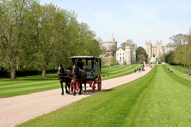 Stonehenge, Windsor Castle and Bath Full Day Guided Tour - Stonehenge and its unanswered questions