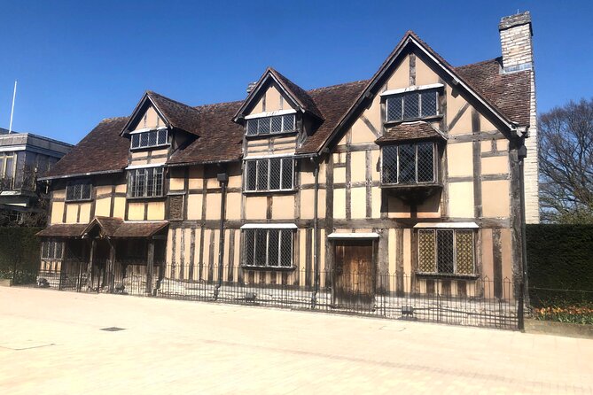 Stratford-Upon-Avon Audio Walking Tour: Shakespeare's Life - Hall’s Croft and the wider Shakespeare family