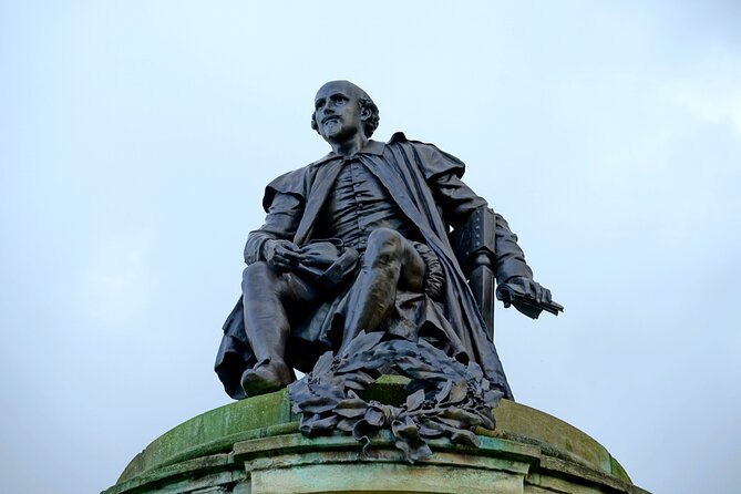 Stratford-Upon-Avon Audio Walking Tour: Shakespeare's Life - Holy Trinity Church and Shakespeare’s grave