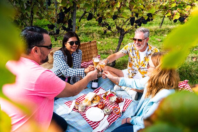 Sussex Vineyard & Winery Bus Tour on Iconic Vintage London Bus - Who should book this Sussex wine tour?