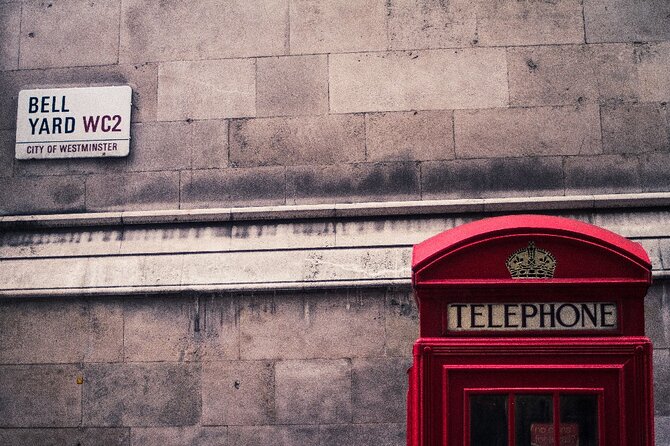 Sweeney Todd The Demon Barber of Fleet St Night Walking Tour - Temple Station begins the story