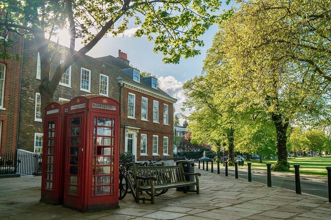 Ted Lasso Inspired Private 4-hour Tour in Richmond - The London opening: a useful start before the main event