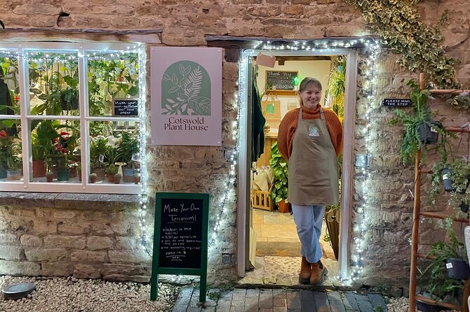 Terrarium Making Experience in Cirencester - What happens at the Make-Your-Own-Terrarium Bar