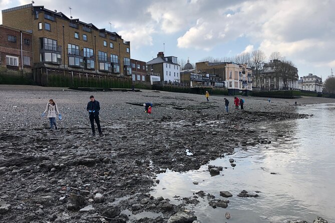 Thames Beachcombing - The physical side: mud, stones, and changing ground