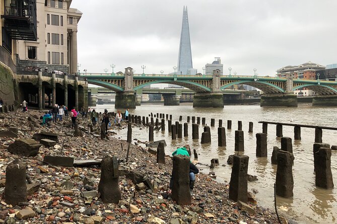 Thames Beachcombing - Is it suitable for children?