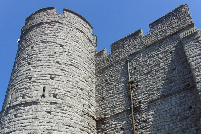 The Canterbury Classic Tour - Christ Church Gate and a Tudor surprise