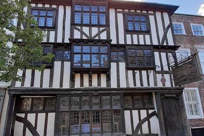 The Condensed Canterbury Tour - What the small group changes