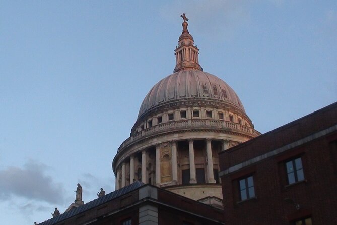 The Fading Light London Ghost Walk - Why the City of London works so well after dark