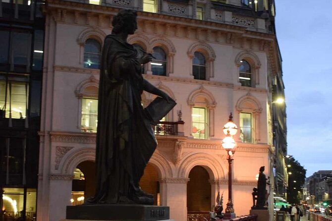 The Haunted Pubs of Old London: Small Group Tour - Three small places with large stories