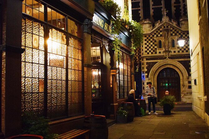 The Haunted Pubs of Old London: Small Group Tour - The Sutton Arms and your first half-pint